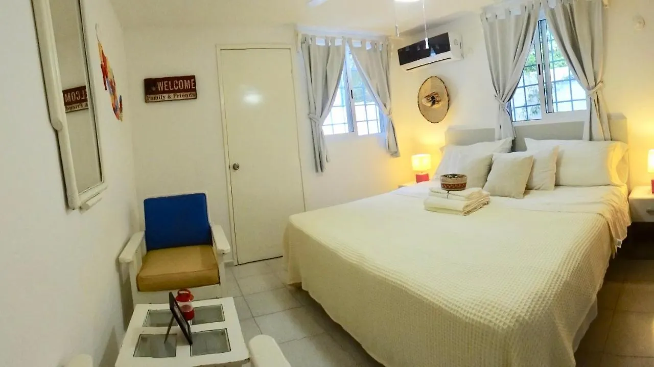 Casa Blanca Apartment Cancun Homestay